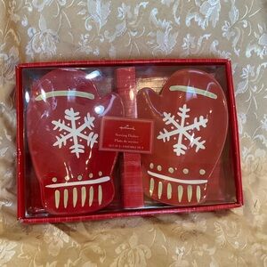 Hallmark Festive Red and White Mitten Dishes  Set of 2
